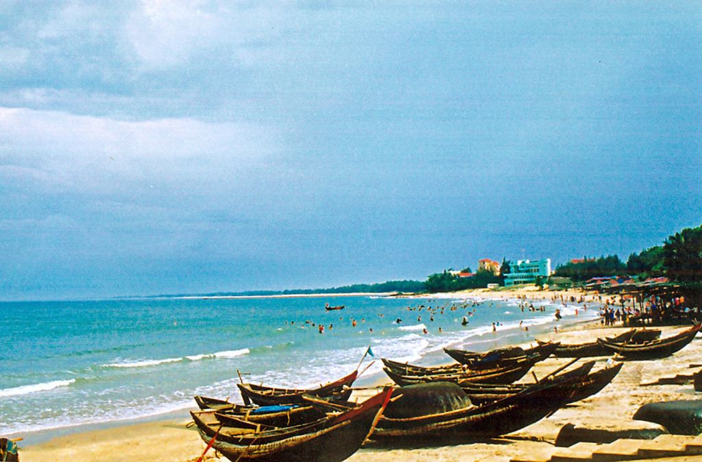 Bãi biển Cửa Lò là nơi thu hút khách du lịch của Nghệ An
